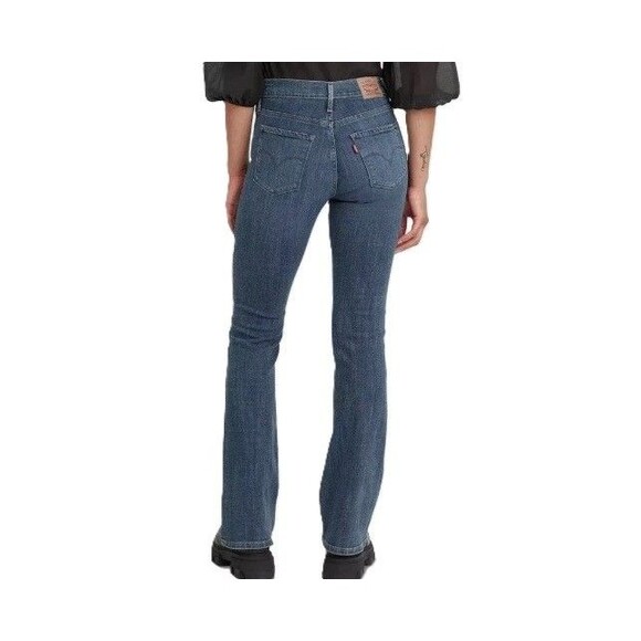 Levi's Women's 315 Shaping Bootcut Jeans Med Wash Blue 29X32 NWT - Picture 2 of 2